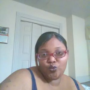 Meet your Posher, Esha